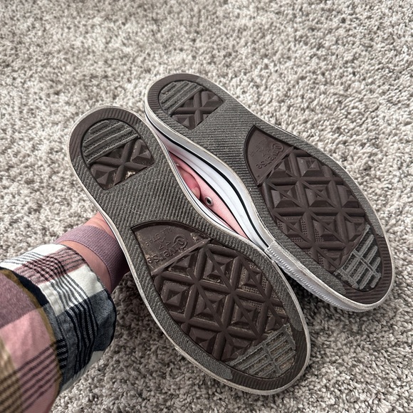 Women's Converse Pink Size 6 - Picture 2 of 5